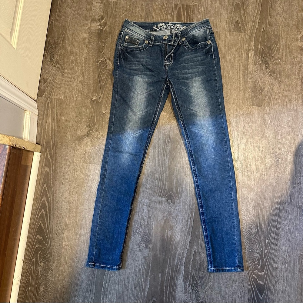 Size 7. Wax Jeans.